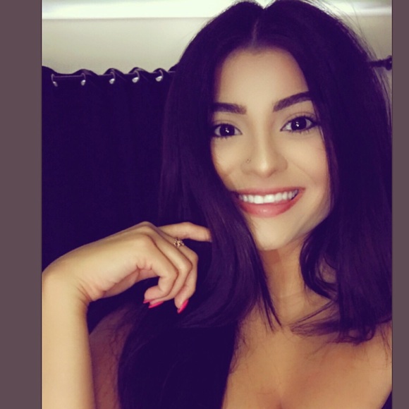 Meet your Posher, Jaquelyn - Picture 1 of 1